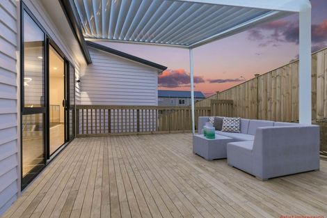 Photo of property in 40 Takurua Terrace, Orewa, 0931