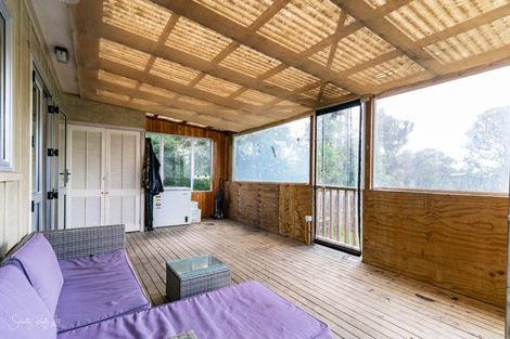 Photo of property in 20 View Street, Maungaturoto, 0520