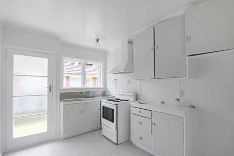 Photo of property in 3/1032 Fergusson Drive, Clouston Park, Upper Hutt, 5018