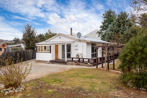 Photo of property in 24 Domain Road, Ettrick, Roxburgh, 9572