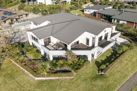 Photo of property in 2 Parnwell Place, Ohauiti, Tauranga, 3112