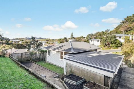 Photo of property in 45 Catherine Crescent, Paparangi, Wellington, 6037