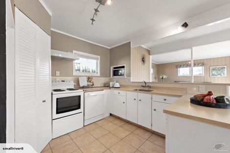 Photo of property in 16 Robert Burke Place, Henderson, Auckland, 0612