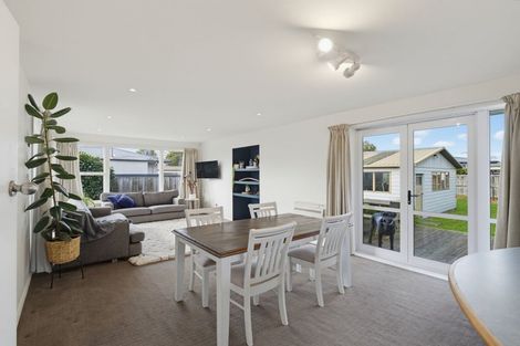 Photo of property in 16 Colesbury Street, Bishopdale, Christchurch, 8053