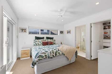 Photo of property in 25a Elizabeth Street, Orewa, 0931