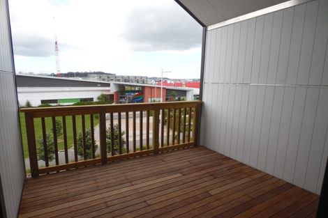 Photo of property in 25 De Havilland Road, Hobsonville, Auckland, 0618