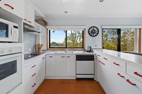 Photo of property in 80 Deep Creek Road, Torbay, Auckland, 0630