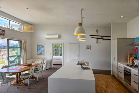 Photo of property in 8 Dwyer Place, Lake Tekapo, 7999