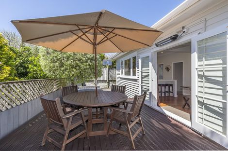 Photo of property in 23 Lucknow Terrace, Khandallah, Wellington, 6035