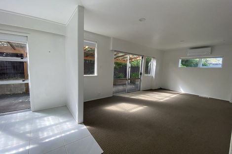 Photo of property in 2/58 Peach Road, Glenfield, Auckland, 0629