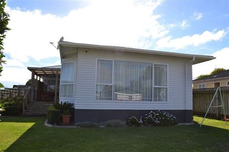 Photo of property in 11 Duke Avenue, Pukekohe, 2120