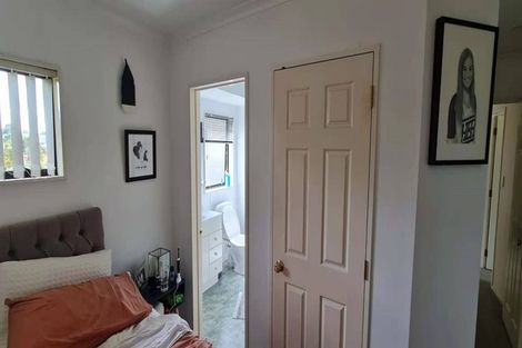 Photo of property in 33a Schnapper Rock Road, Greenhithe, Auckland, 0632