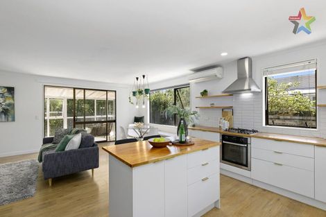 Photo of property in 9 Field Street, Silverstream, Upper Hutt, 5019