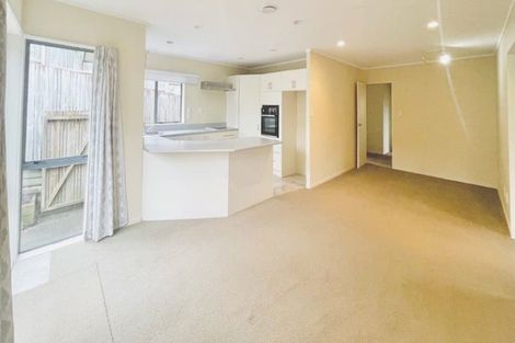 Photo of property in 1 Evelyn Road, Cockle Bay, Auckland, 2014