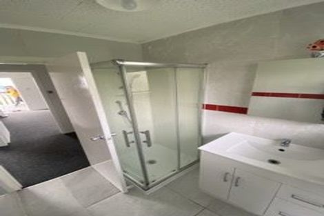 Photo of property in 302 Swanson Road, Henderson, Auckland, 0610