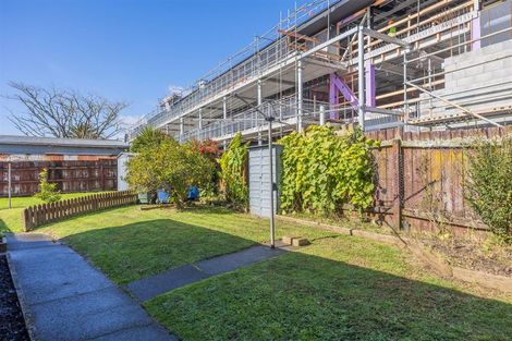 Photo of property in 2/39 Rathgar Road, Henderson, Auckland, 0610