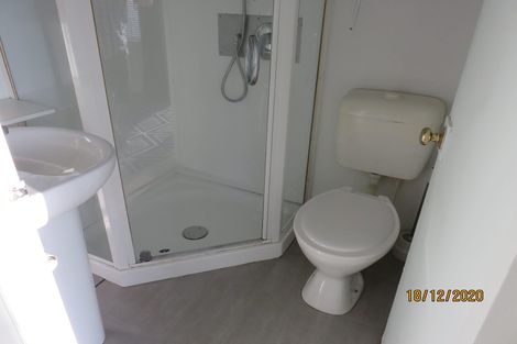 Photo of property in 2/328 East Coast Road, Sunnynook, Auckland, 0632