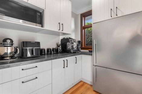 Photo of property in 32 Grandview Crescent, Opoho, Dunedin, 9010