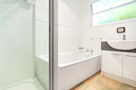 Photo of property in 1/9 Landop Terrace, Howick, Auckland, 2014