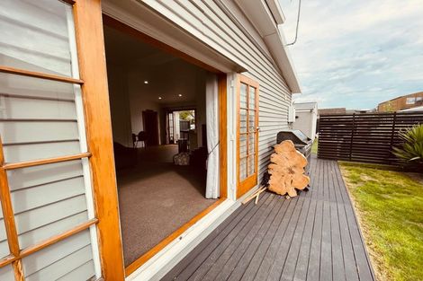 Photo of property in 95 Osborne Street, Waltham, Christchurch, 8011