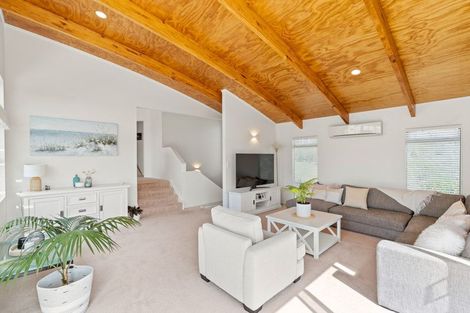 Photo of property in 1/42 Amorino Drive, Red Beach, 0932