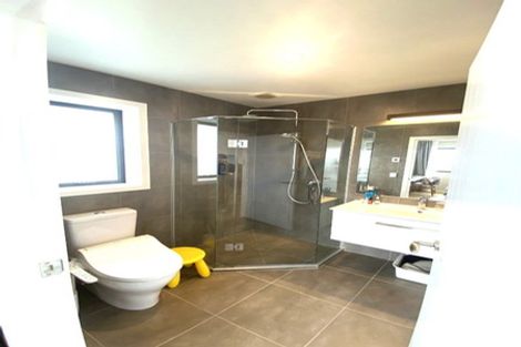 Photo of property in 8 Waitai Lane, Newlands, Wellington, 6037