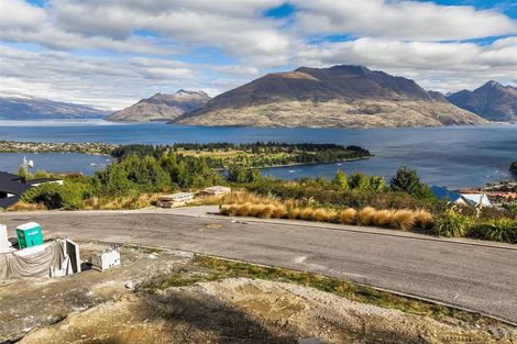 Photo of property in 26 Vancouver Drive, Queenstown, 9300