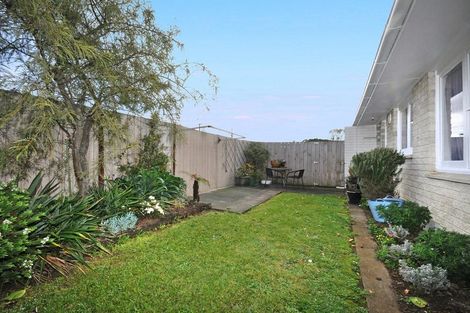 Photo of property in 2/97 Panama Road, Mount Wellington, Auckland, 1062