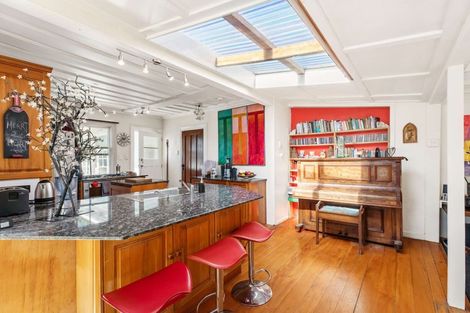 Photo of property in 731 Swanson Road, Swanson, Auckland, 0612