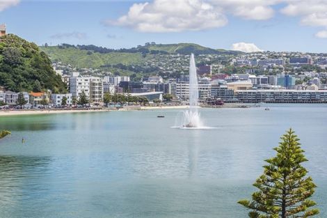 Photo of property in 322 Oriental Parade, Oriental Bay, Wellington, 6011