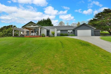 Photo of property in 25 Hobbs Road, Matakatia, Whangaparaoa, 0930