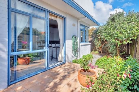 Photo of property in 33a Youngs Road, Papakura, 2110