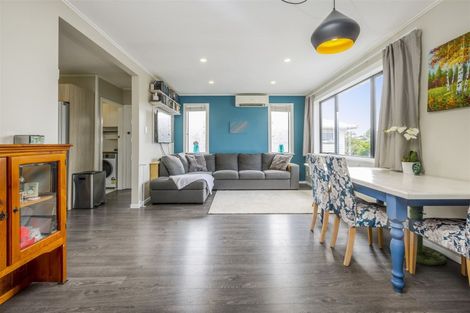 Photo of property in 6 Mclean Avenue, Papatoetoe, Auckland, 2025