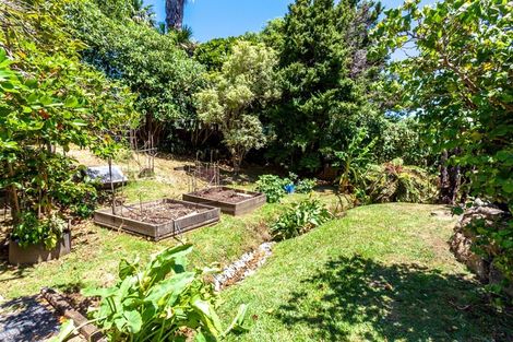 Photo of property in 2 Oxford Terrace, Coromandel, 3506