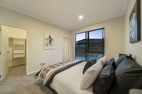 Photo of property in 104 Twin Parks Rise, Papakura, 2110