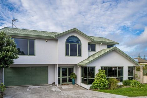 Photo of property in 4 Seascape View, Paremata, Porirua, 5024