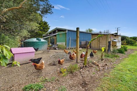 Photo of property in 43 Pahi Road, Paparoa, 0571