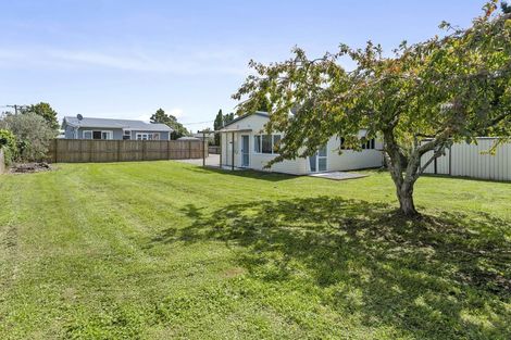 Photo of property in 8 Charles Road, Hannahs Bay, Rotorua, 3010