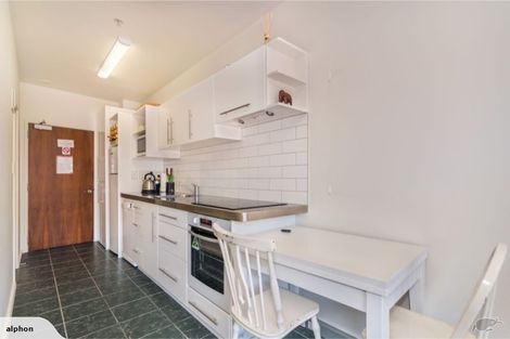 Photo of property in Atrium Apartments, 2o/154 The Terrace, Wellington Central, Wellington, 6011