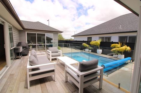 Photo of property in 216 Wainui Road, Silverdale, 0932