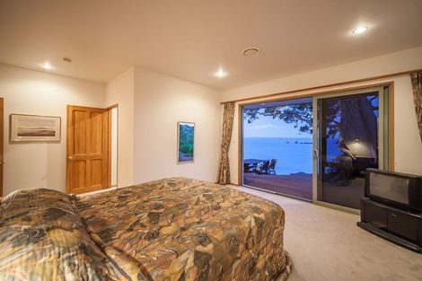 Photo of property in 356 Rockell Road, Whananaki, Hikurangi, 0181