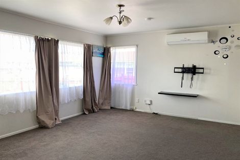 Photo of property in 49 Robertson Road, Favona, Auckland, 2024