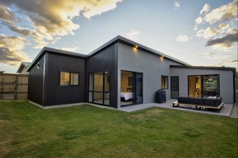 Photo of property in 79 Drysdale Road, Jacks Point, 9371