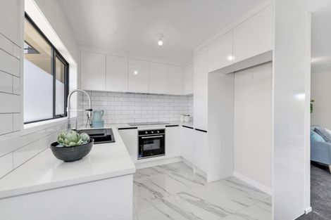 Photo of property in 10 Umu Place, Mangere, Auckland, 2022