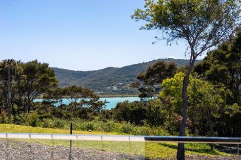 Photo of property in 77 Te Wahapu Road, Russell, 0272