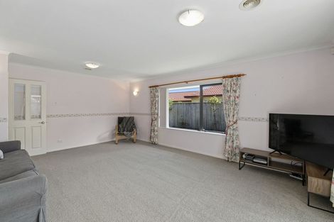 Photo of property in 52 Campion Road, Waikanae Beach, Waikanae, 5036