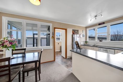 Photo of property in 105 Wilson Street, Hawera, 4610