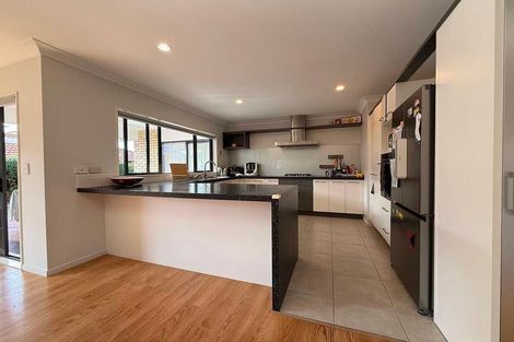Photo of property in 10 Mary Forgham Drive, Greenhithe, Auckland, 0632