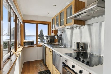 Photo of property in 186 Oriental Parade, Oriental Bay, Wellington, 6011