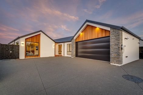 Photo of property in 27 Reece Place, Marshland, Christchurch, 8051